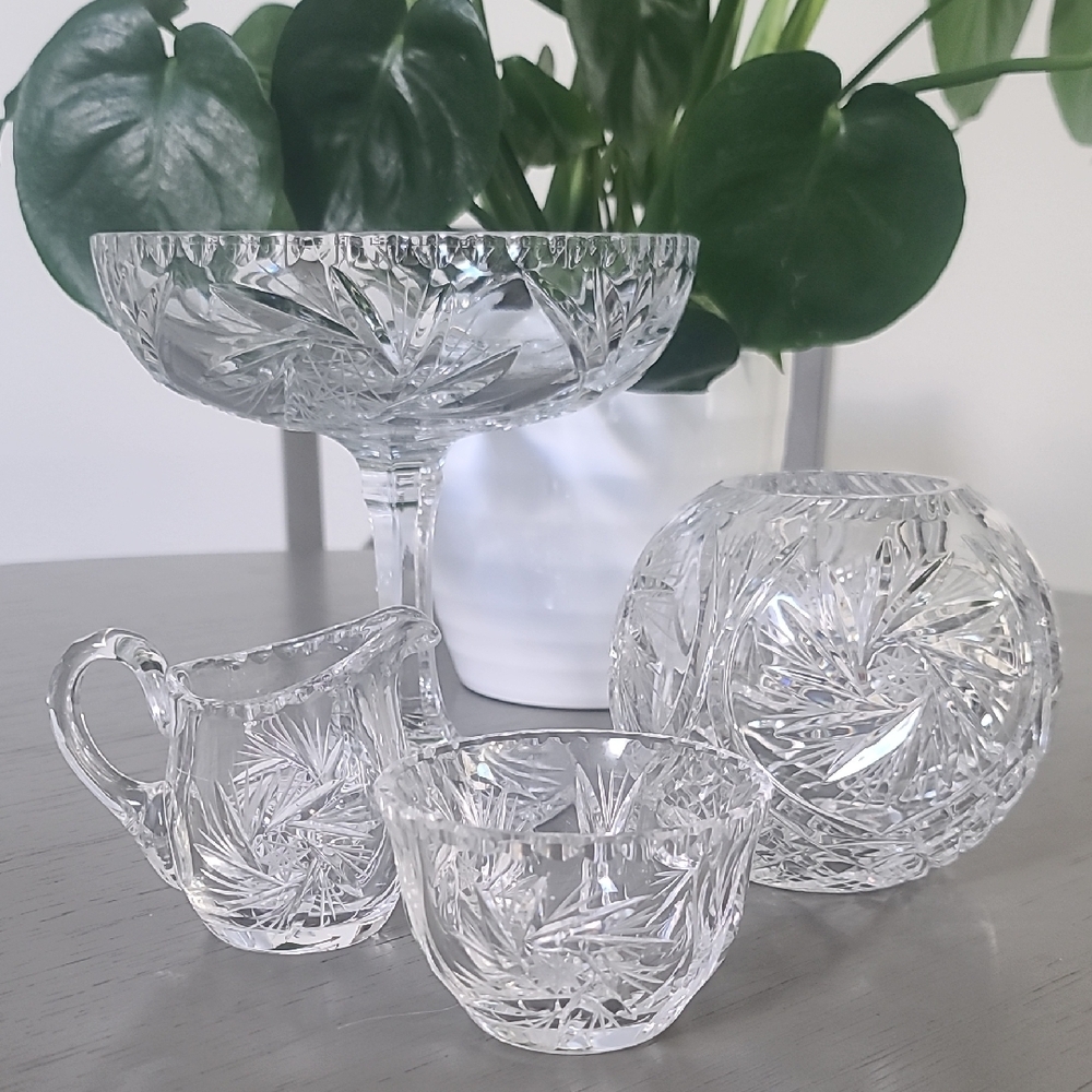 Stunning Set Of Vintage Pinwheel Elegant Crystal Glassware Set
